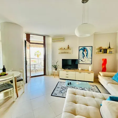 Vacation Apartment, Family & Friends Lejlighed
